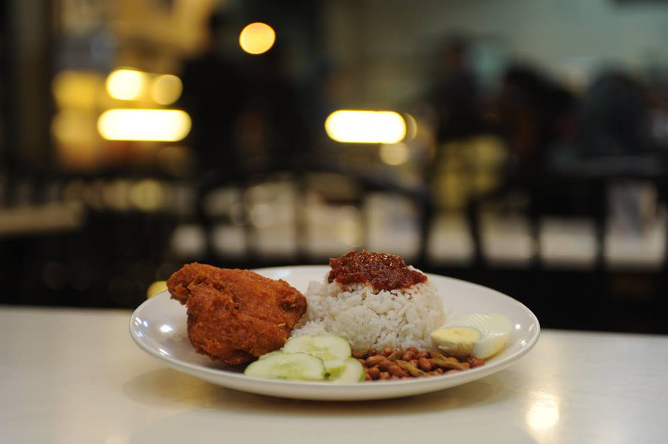 Mahathir sees potential in nasi lemak franchise for global market